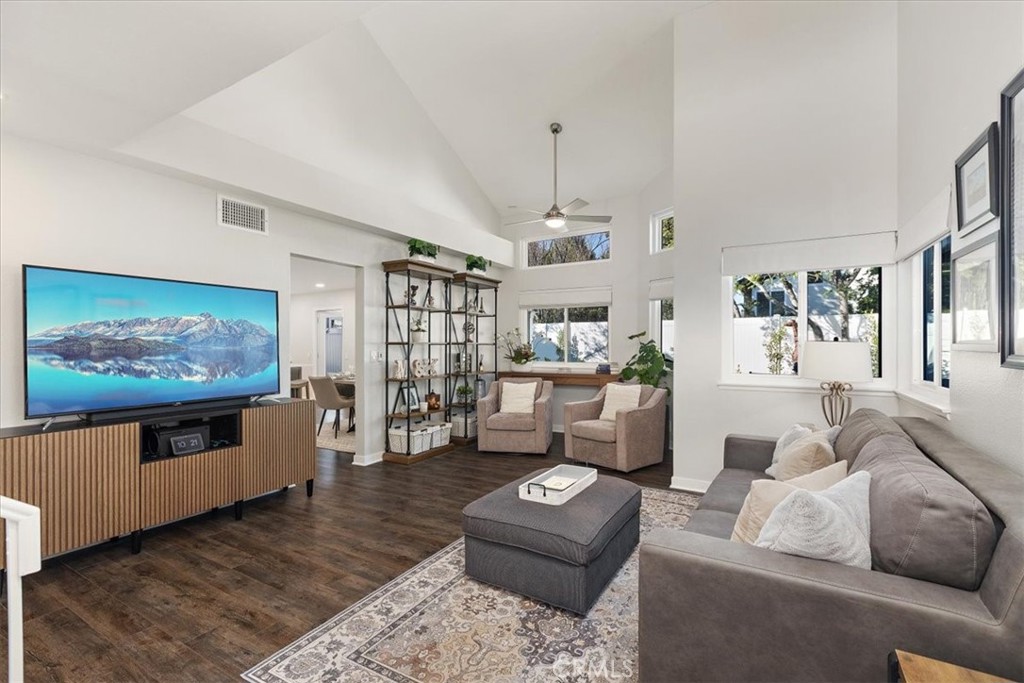 MLS #OC26007828 image #2