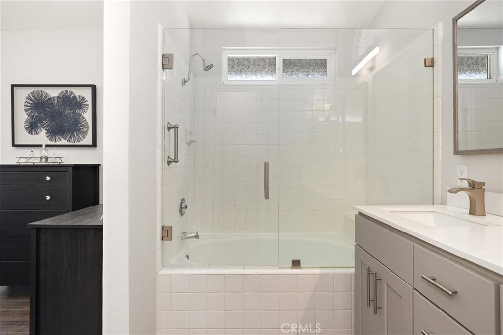 MLS #OC26007828 image #24