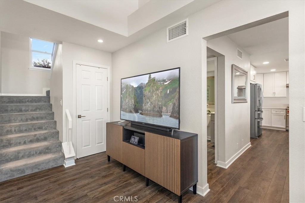 MLS #OC26007828 image #7