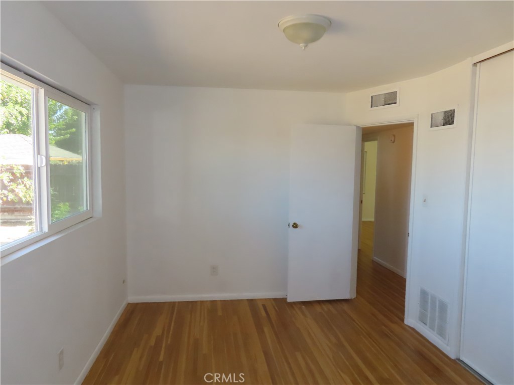 MLS #OC26009874 image #24