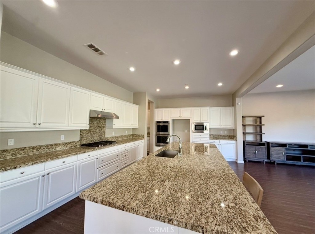 MLS #OC26018986 image #26