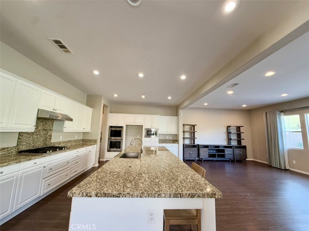 MLS #OC26018986 image #28