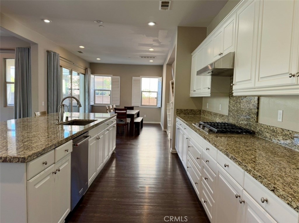 MLS #OC26018986 image #33