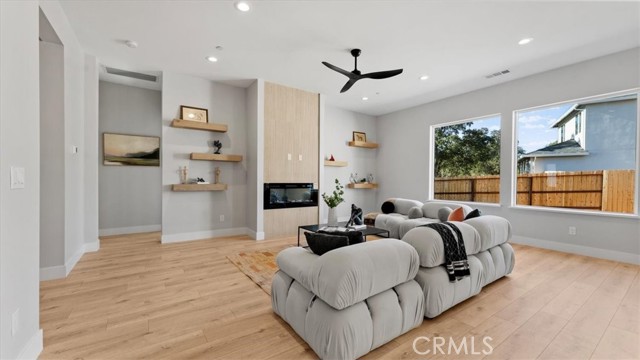 MLS #OR25032680 image #7