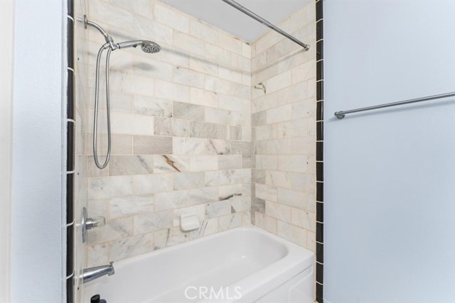 MLS #OR25190391 image #25