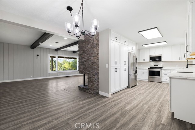 MLS #OR25230012 image #1