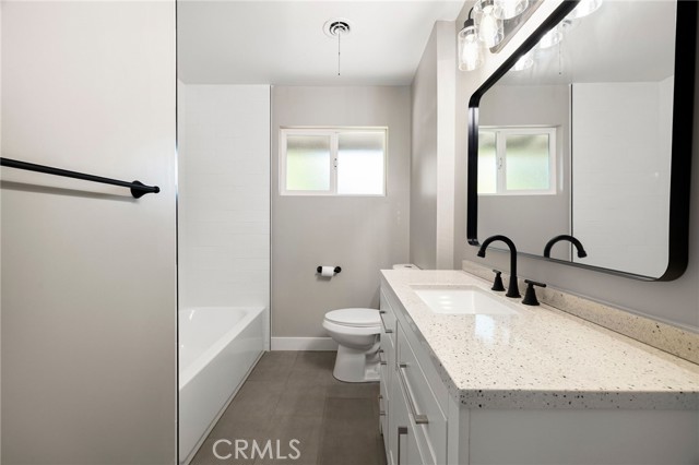 MLS #OR25230012 image #11