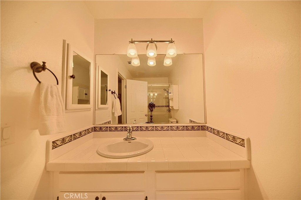 MLS #OR25272112 image #8