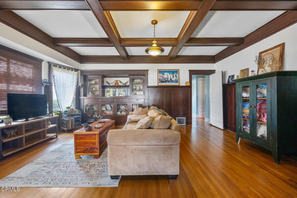 MLS #P1-23851 image #8