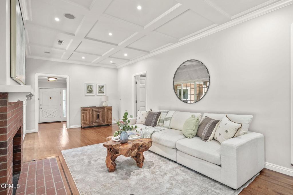 MLS #P1-23887 image #9