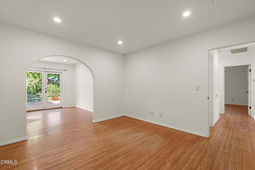 MLS #P1-23932 image #12