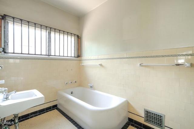 MLS #P1-24316 image #21