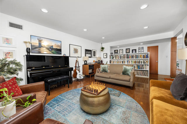 MLS #P1-24509 image #22