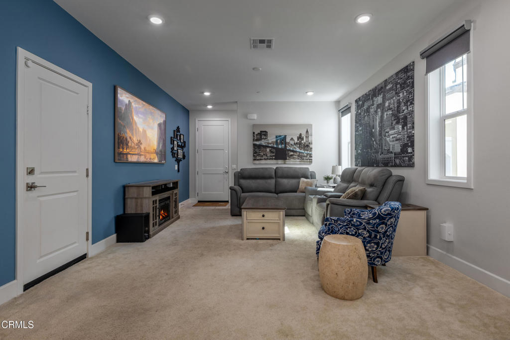 MLS #P1-24555 image #3