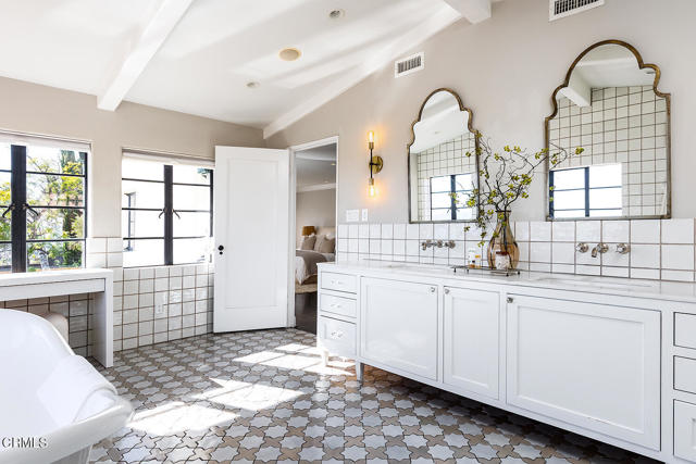 MLS #P1-24600 image #37