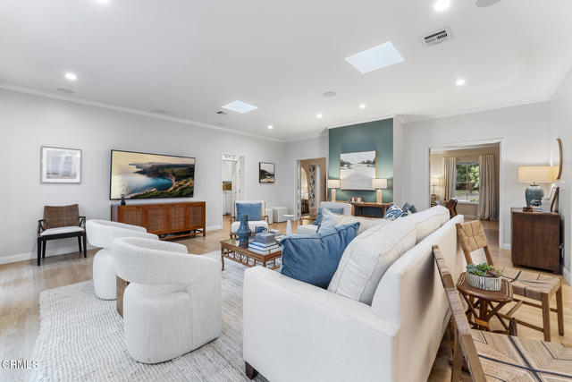 MLS #P1-24611 image #11