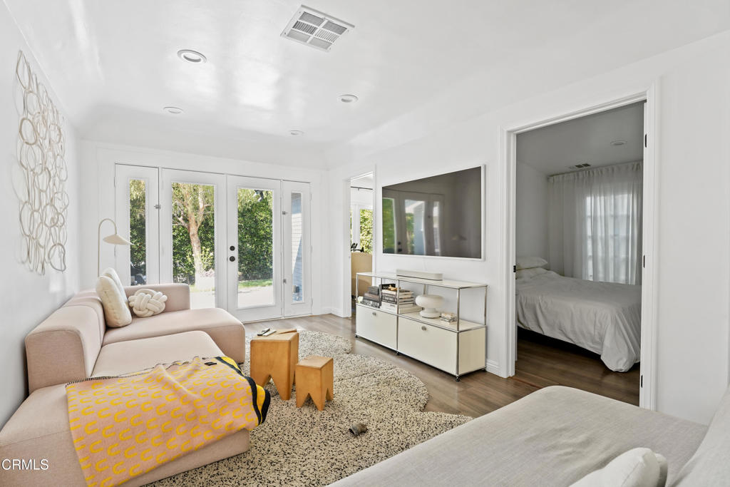 MLS #P1-24655 image #3