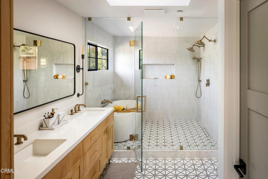 MLS #P1-24904 image #22