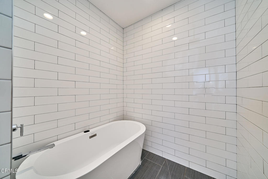 MLS #P1-25014 image #37