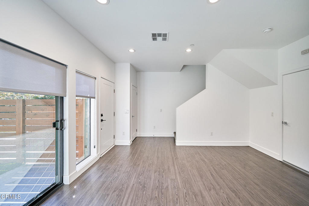 MLS #P1-25014 image #8