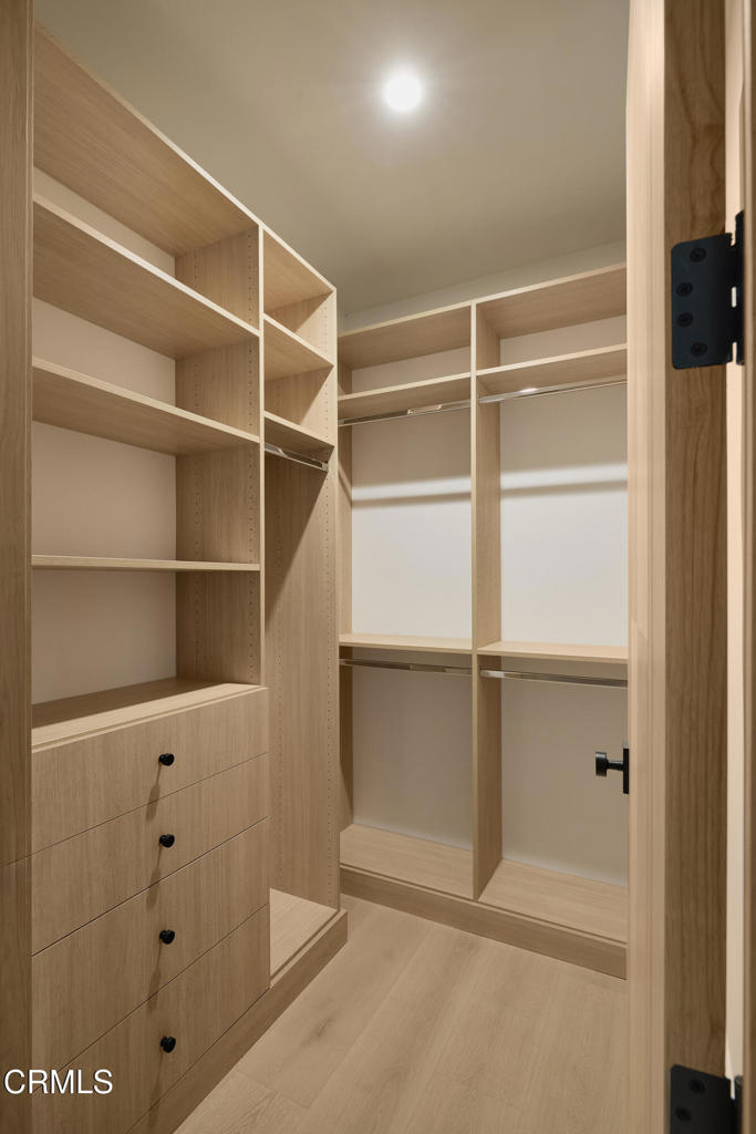 MLS #P1-25029 image #25