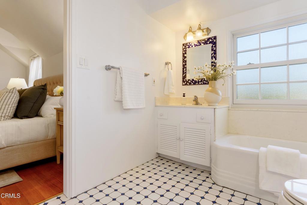 MLS #P1-25056 image #33