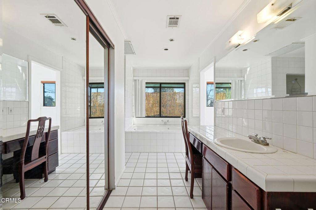 MLS #P1-25094 image #31