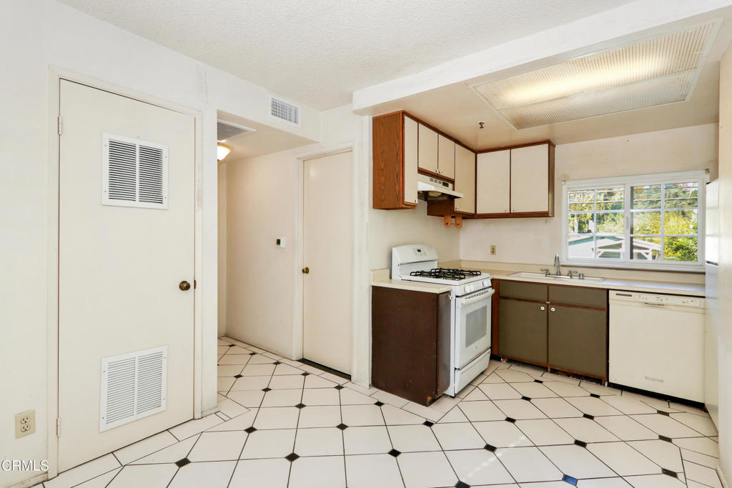 MLS #P1-25161 image #12