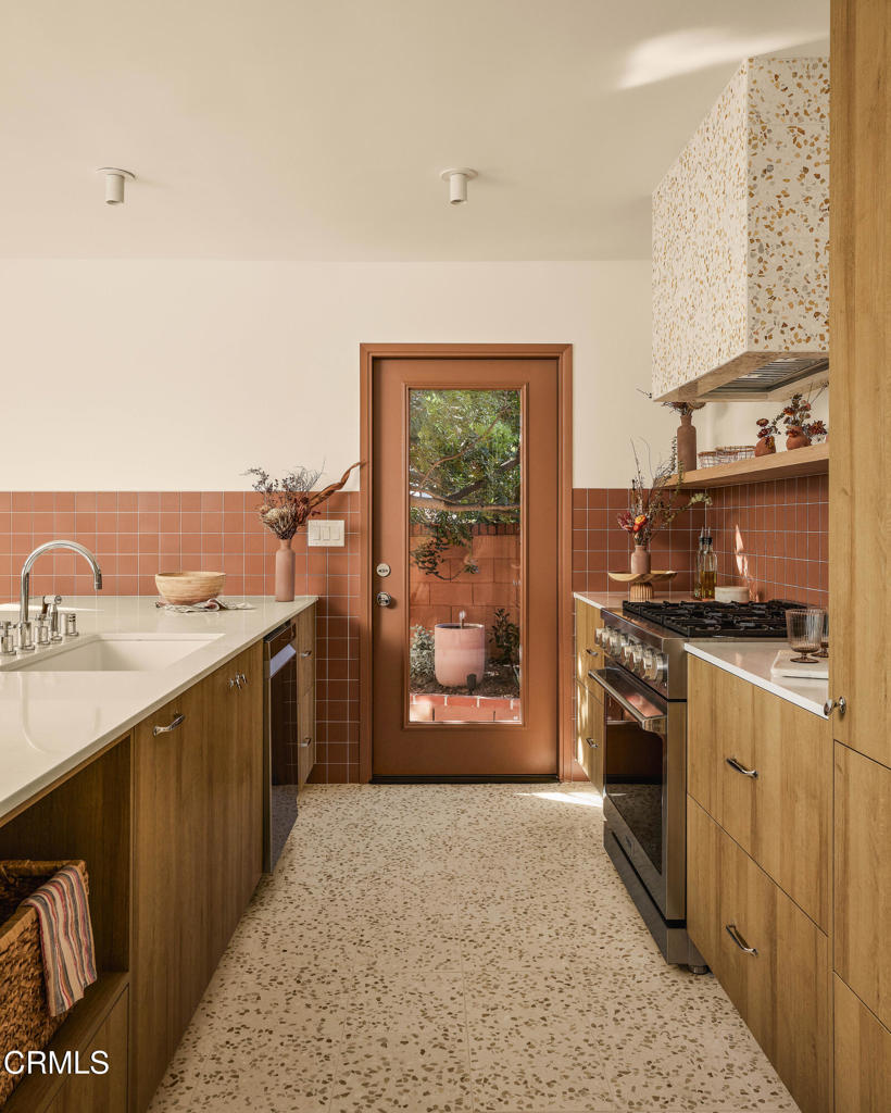 MLS #P1-25219 image #6