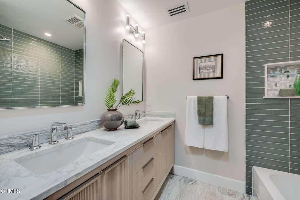 MLS #P1-25440 image #16