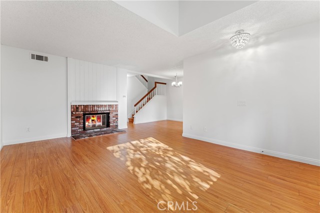 MLS #OC25237989 image #2