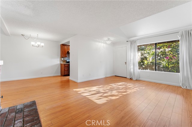 MLS #OC25237989 image #3