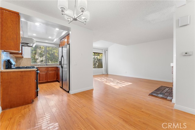 MLS #OC25237989 image #5