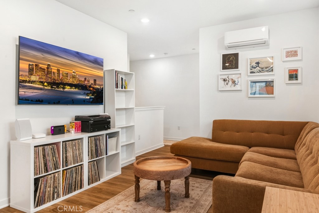 MLS #PF25266106 image #1