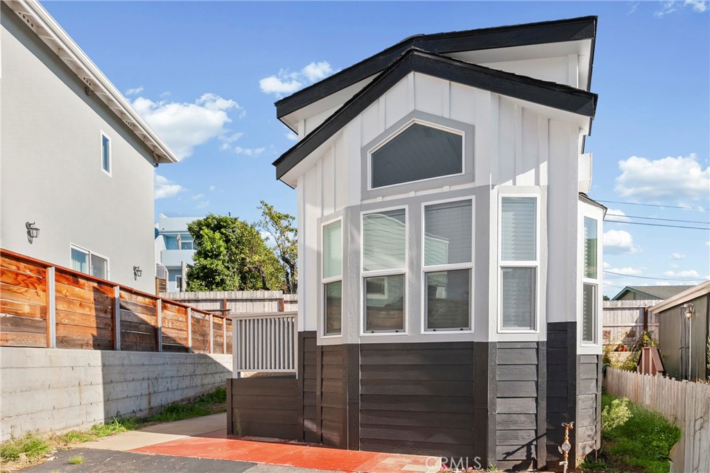 MLS #PI25272069 image #0