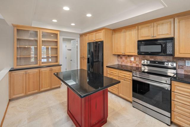 MLS #250039915SD image #15