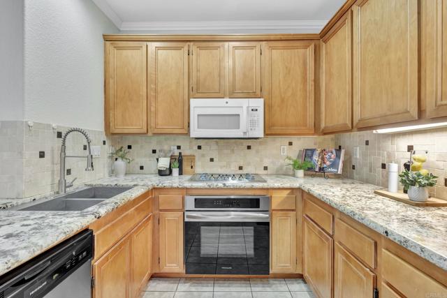 MLS #250040361SD image #5