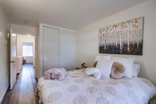 MLS #250032593SD image #12