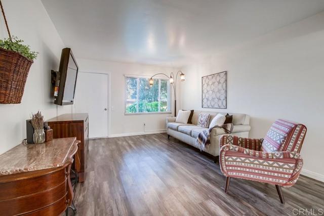 MLS #250032593SD image #6