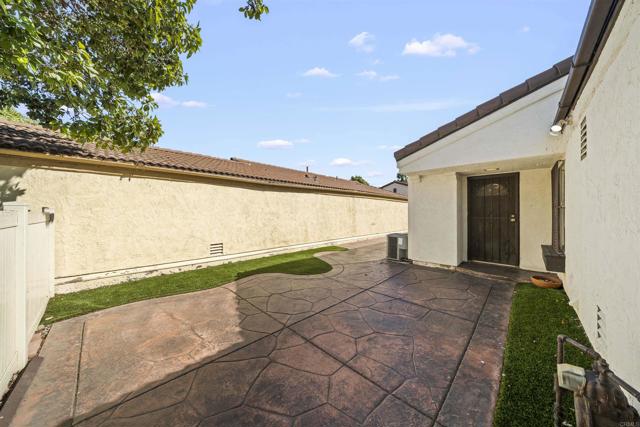 MLS #250023509SD image #2