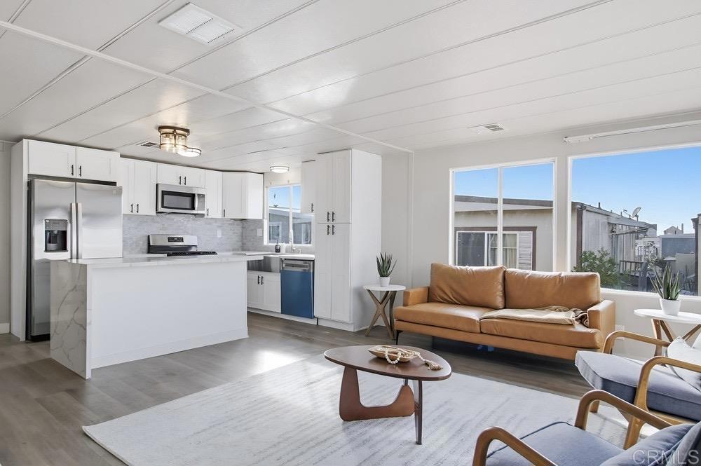 MLS #PTP2508811 image #0