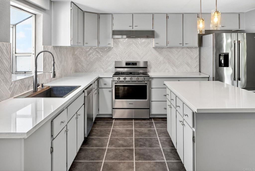 MLS #PTP2508820 image #10