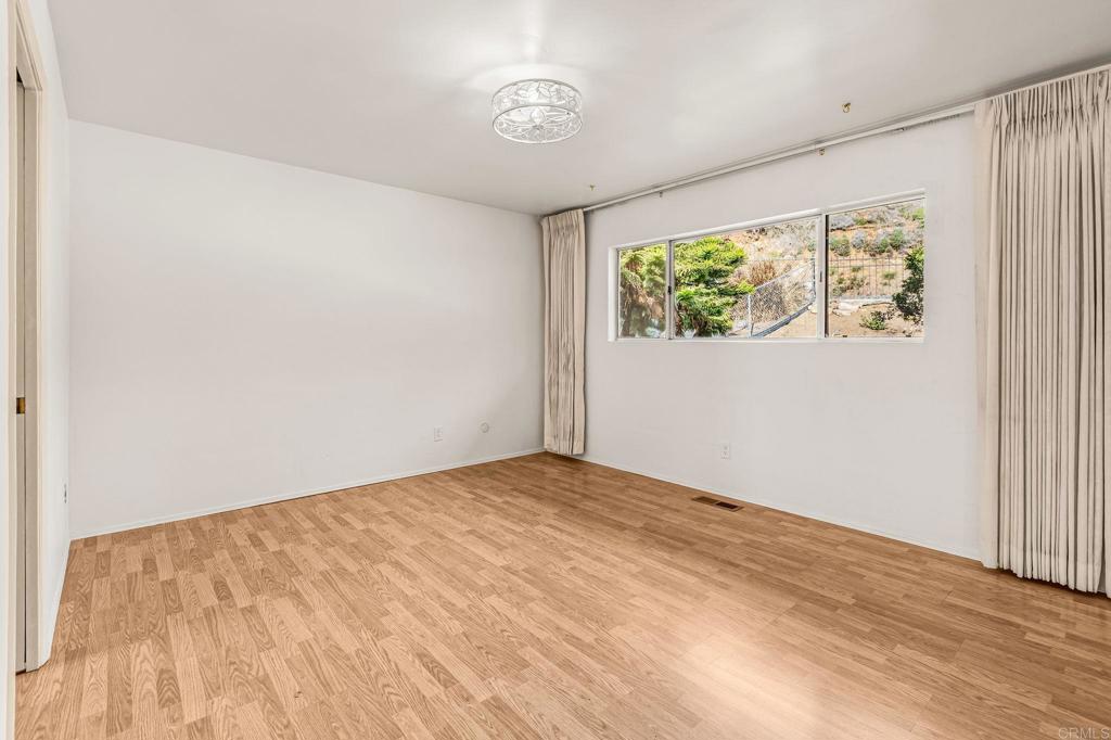 MLS #PTP2509172 image #16