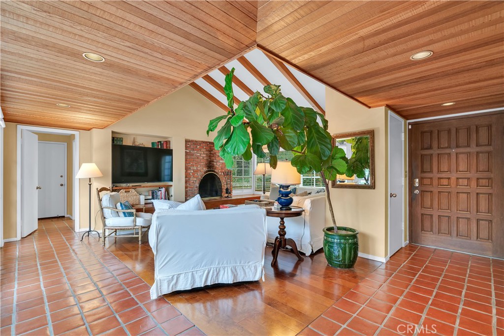 MLS #PV25098748 image #4