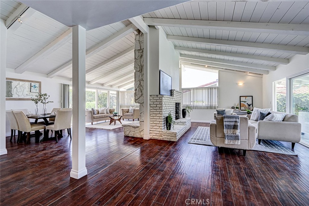 MLS #PV25122436 image #1