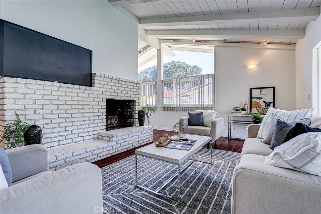 MLS #PV25122436 image #3