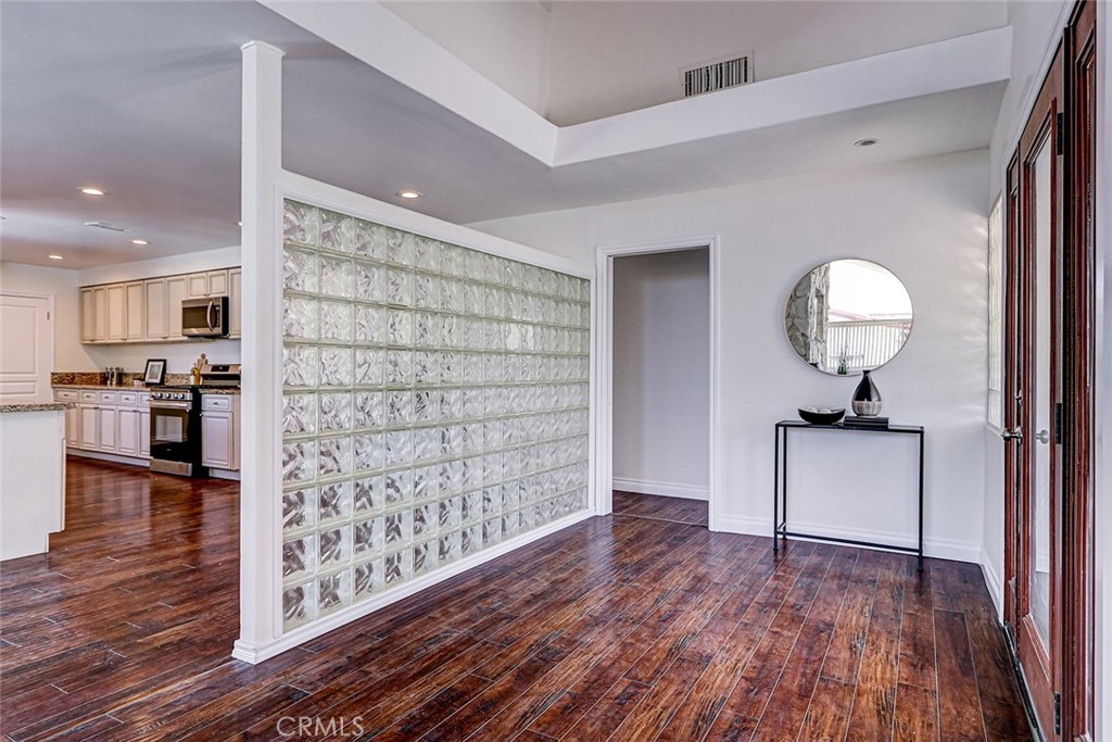 MLS #PV25122436 image #7