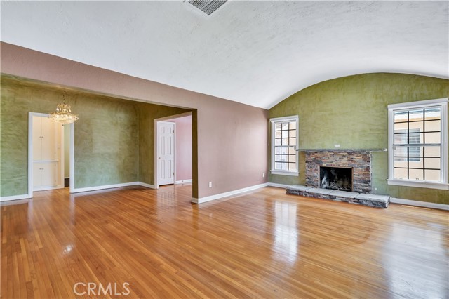 MLS #PV25183083 image #1