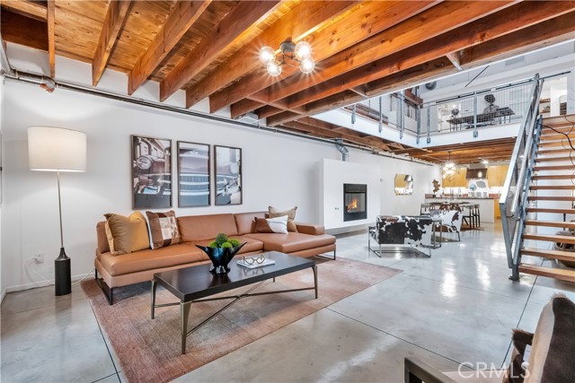 MLS #PV25184915 image #1