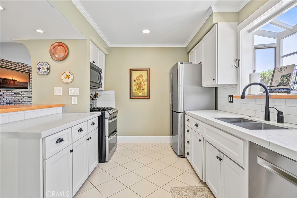 MLS #PV25186822 image #7